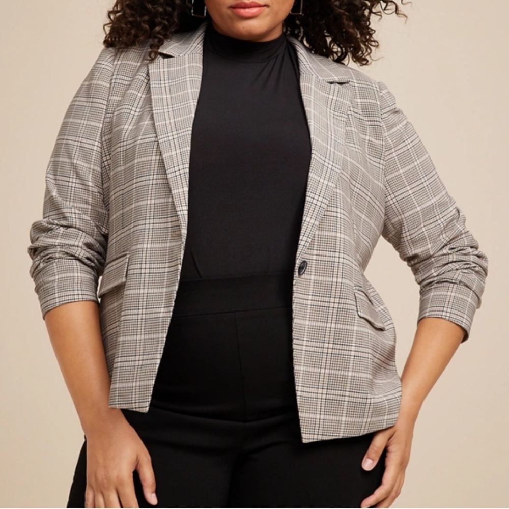 NWT Maurice’s plaid blazer‎ L